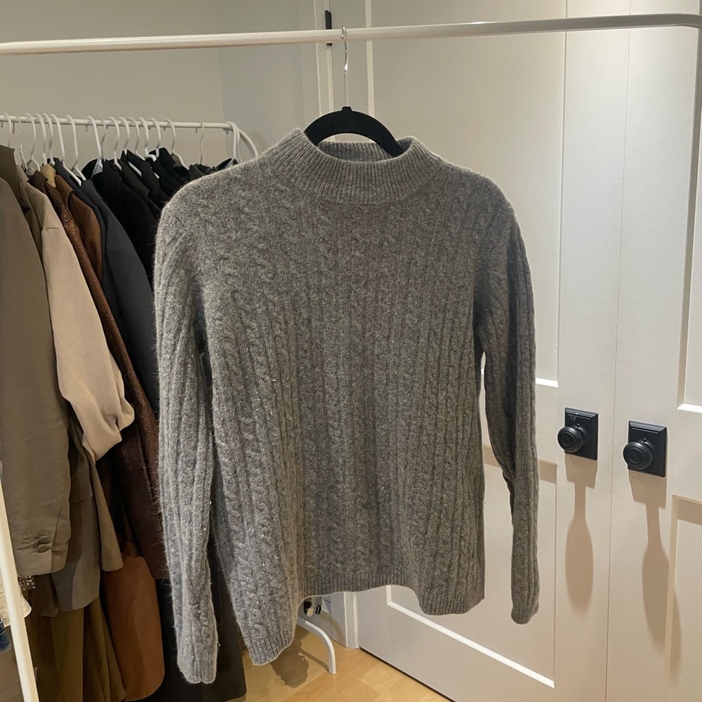 Grey Crew Neck Crochet Sweater (size: S)